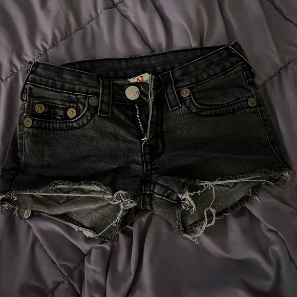 try religion low rise shorts - Picture 4 of 4